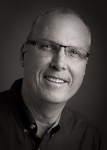 Oscar Williams' Photo Journal bio picture